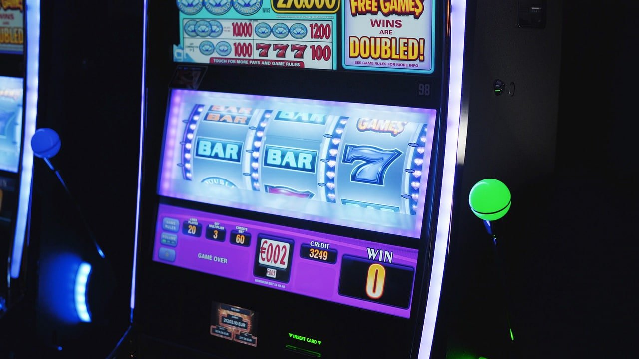 Filipino player celebrating a big win on merryph com platform